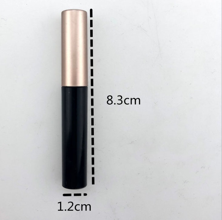 Pair Of False Eyelashes With Magnets In Fashion